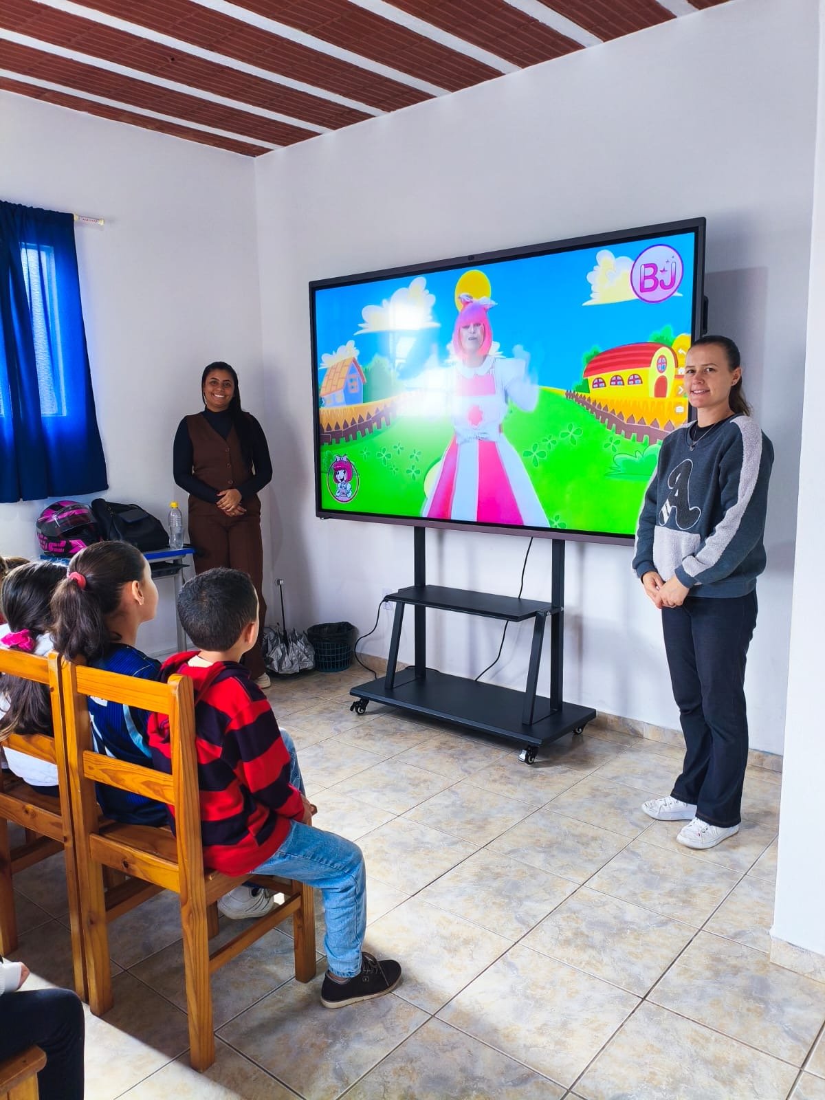 EM Selma Magalhães faz campanha Maio Laranja