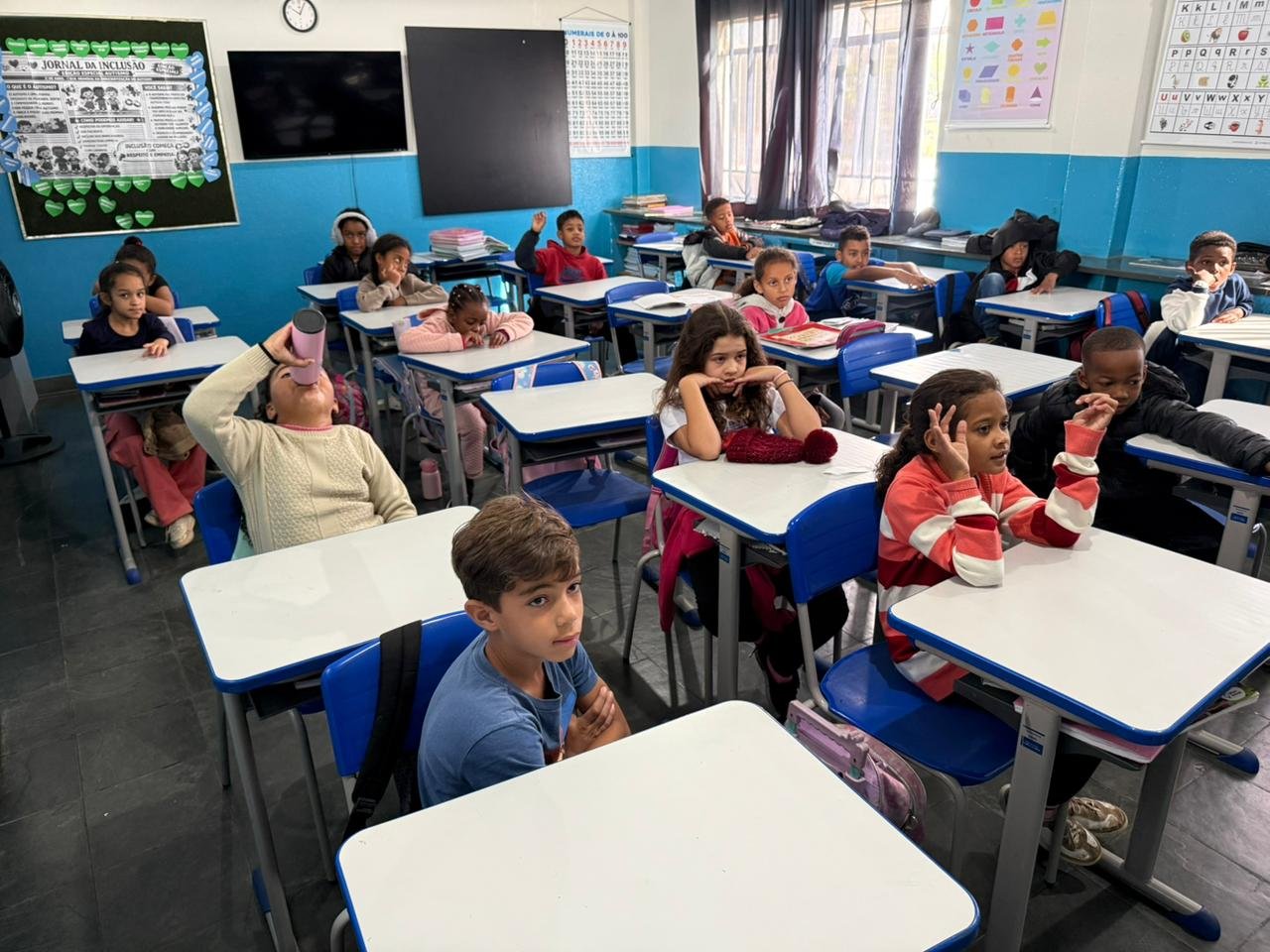 Meio Ambiente orienta sobre descarte do lixo na EM Dona Bemvinda